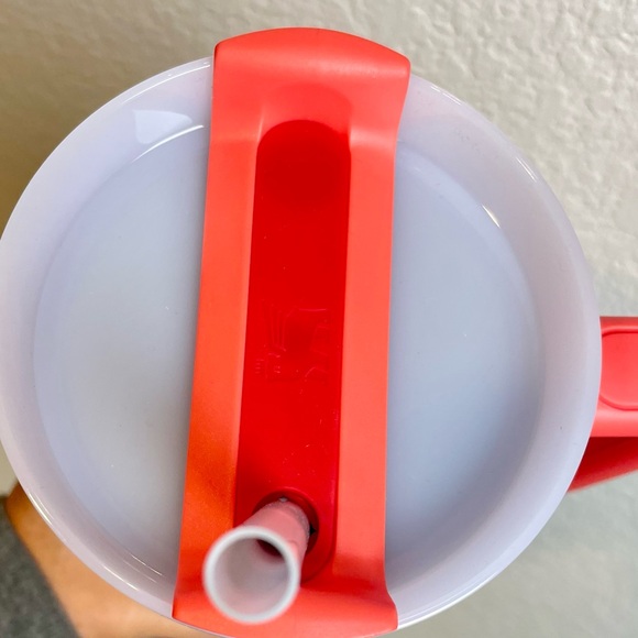 NWT Stanley Quencher H2.0 FlowState 40oz Tumbler Handle - Hot Coral - Picture 8 of 11
